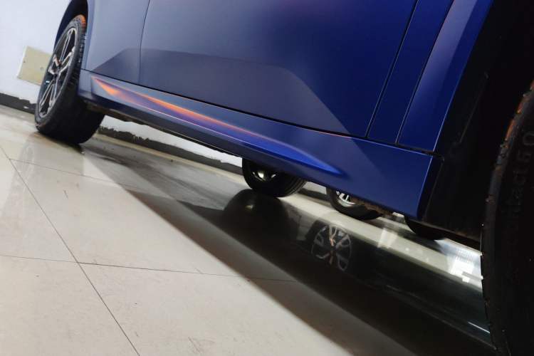 Used BMW X2 2024 sDrive25i M Sport Package Right Side Sill