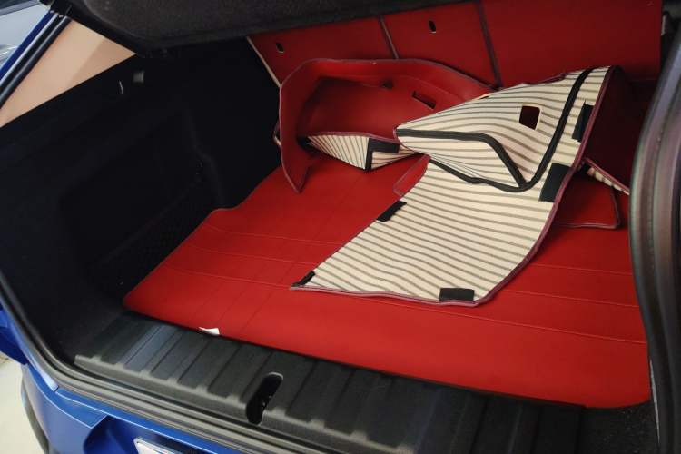 Used BMW X2 2024 sDrive25i M Sport Package Trunk