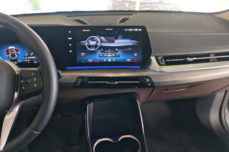 Used BMW X2 2024 sDrive25i M Sport Package Audio And AC Panel
