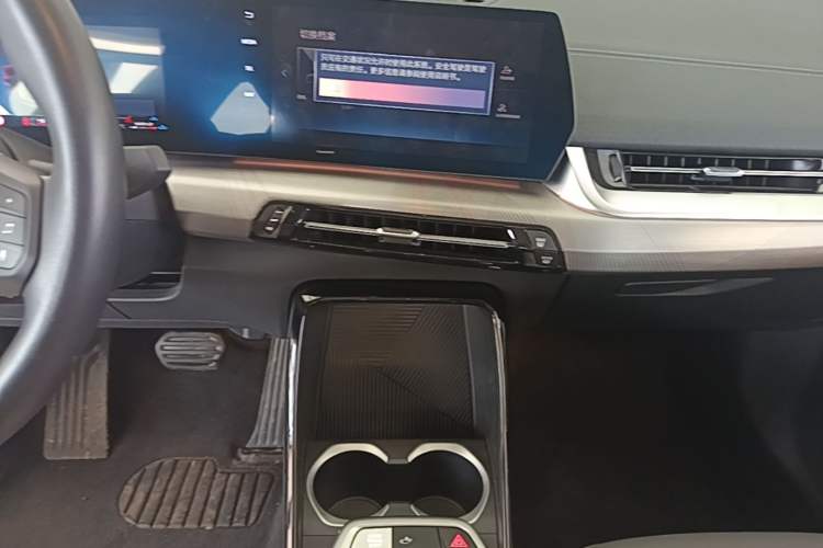 Used BMW X2 2024 sDrive25i M Sport Package Audio And AC Panel