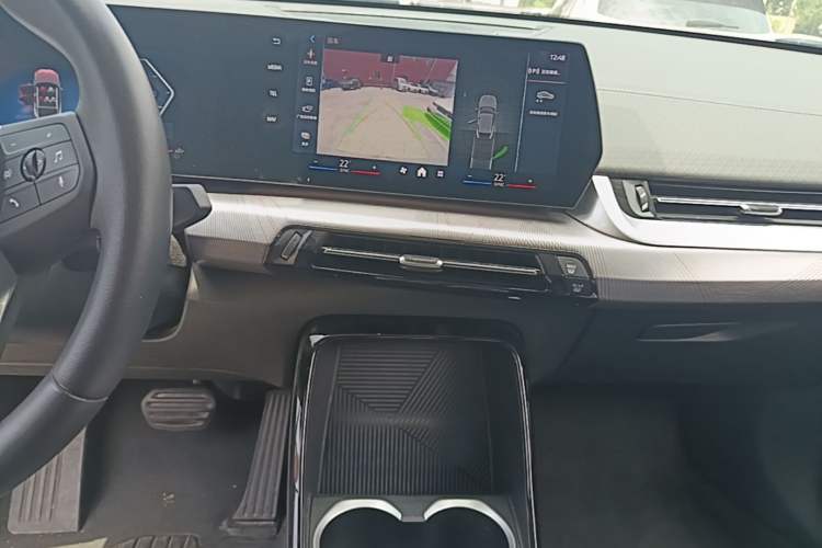Used BMW X2 2024 sDrive25i M Sport Package Audio And AC Panel