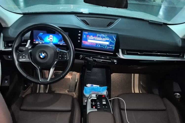 Used BMW X2 2024 sDrive25i M Sport Package Center Console