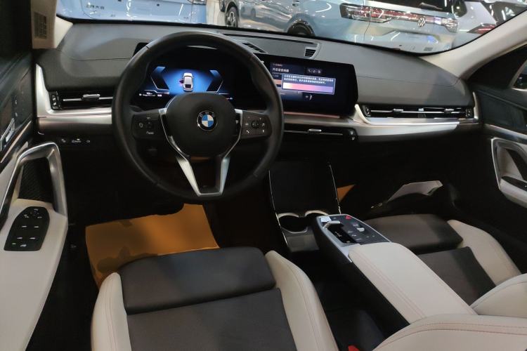 Used BMW X2 2024 sDrive25i M Sport Package Center Console