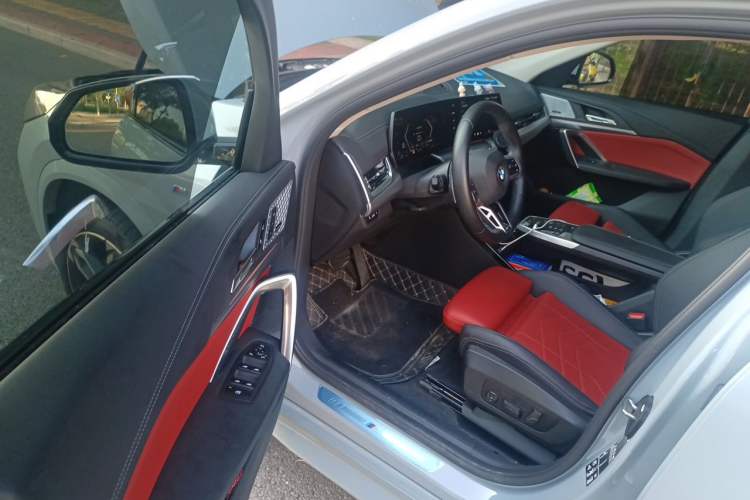 Used BMW X2 2024 xDrive25i M Sport Night Edition package Driver Seat