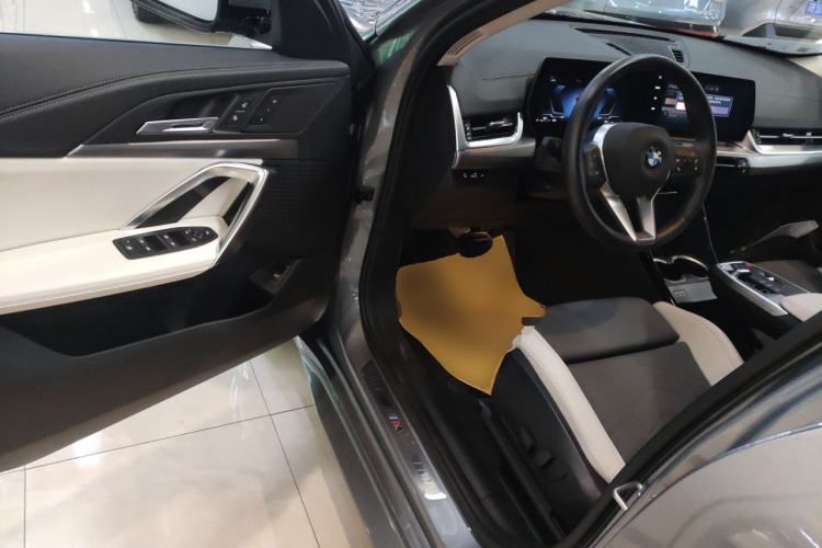 Used BMW X2 2024 sDrive25i M Sport Package Driver Seat