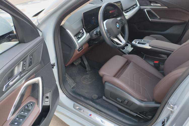 Used BMW X2 2024 sDrive25i M Sport Package Driver Seat