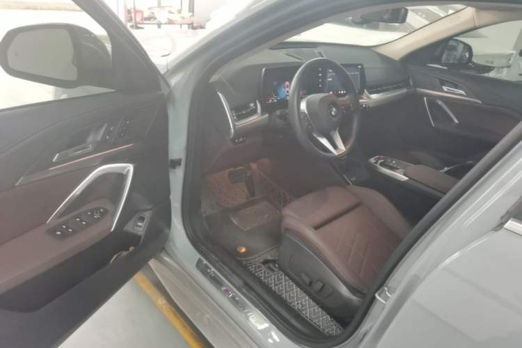Used BMW X2 2024 sDrive25i M Sport Package Driver Seat