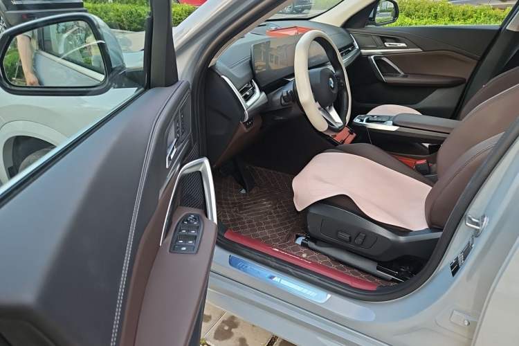Used BMW X2 2024 sDrive25i M Sport Package Driver Seat