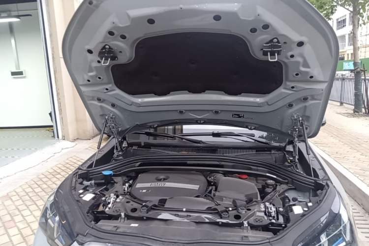 Used BMW X2 2024 sDrive25i M Sport Package Engine Bay