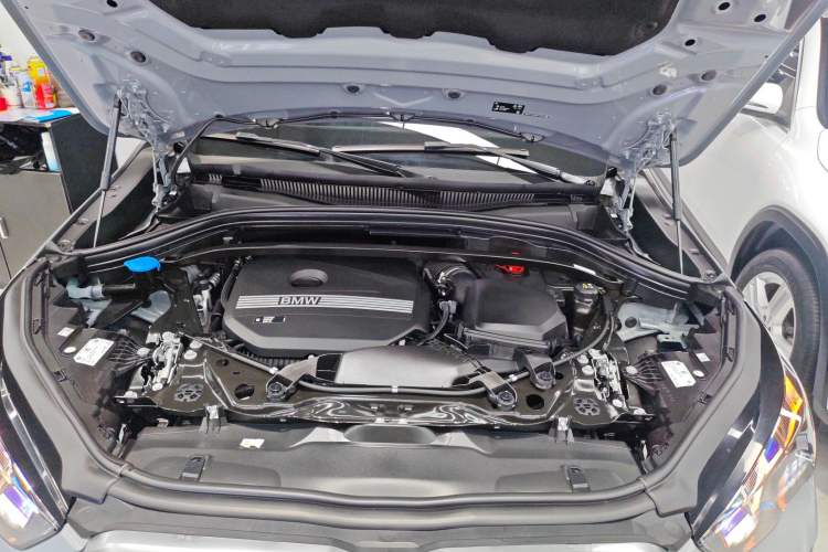Used BMW X2 2024 sDrive25i M Sport Package Engine Bay