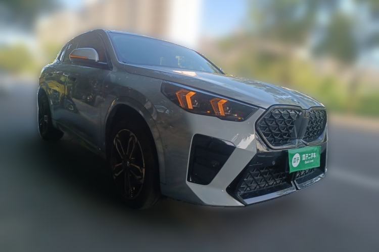 Used BMW X2 2024 xDrive25i M Sport Night Edition package Front Right 45 Deg
