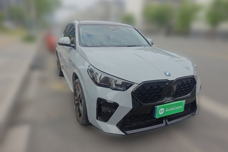 Used BMW X2 2024 xDrive25i M Sport Night Edition package Front Right 45 Deg