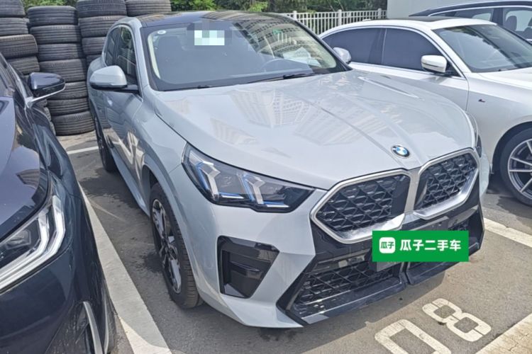Used BMW X2 2024 sDrive25i M Sport Package Front Right 45 Deg