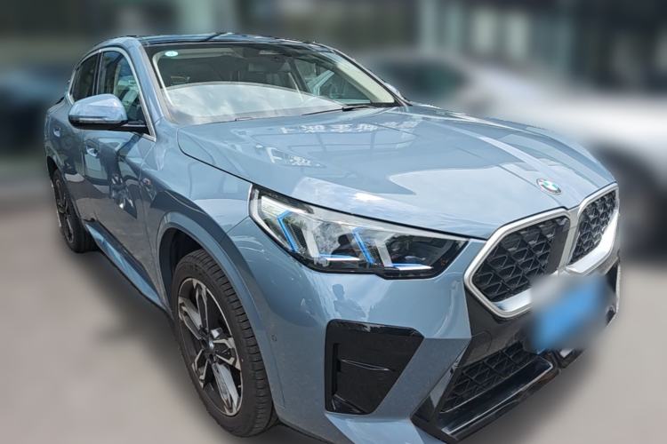 Used BMW X2 2024 sDrive25i M Sport Package Front Right 45 Deg