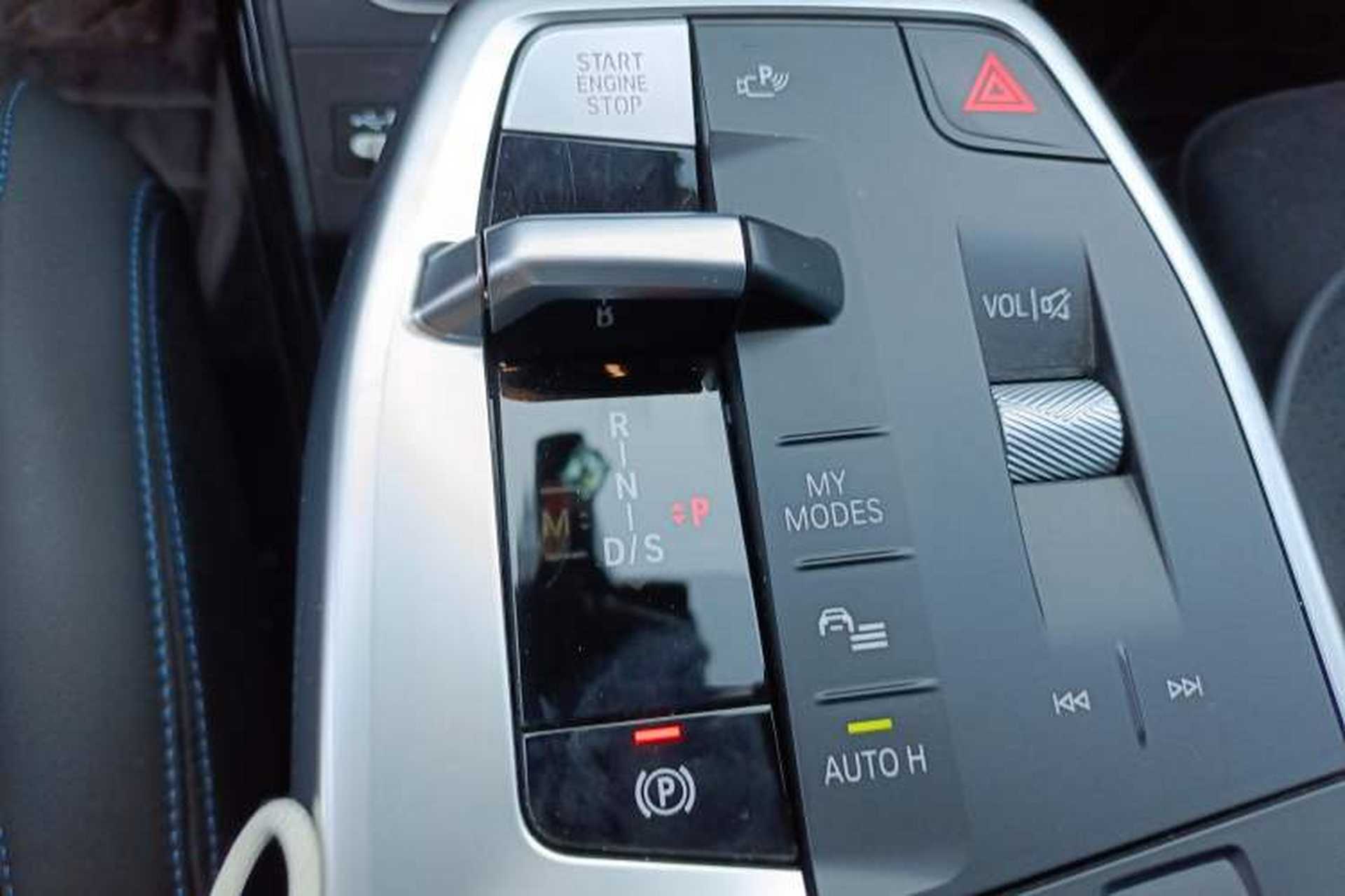 Used BMW X2 2024 xDrive25i M Sport Night Edition package Gear Lever