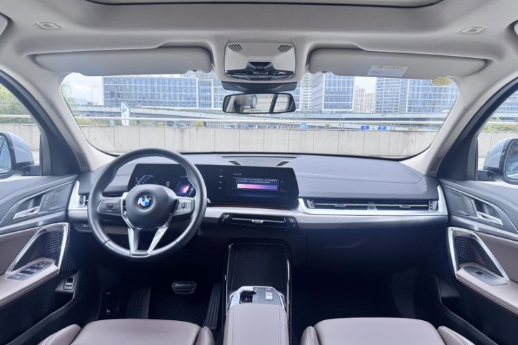 Used BMW X2 2024 sDrive25i M Sport Package Interior 3