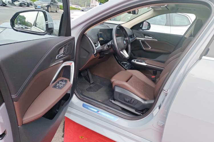 Used BMW X2 2024 sDrive25i M Sport Package Interior 3