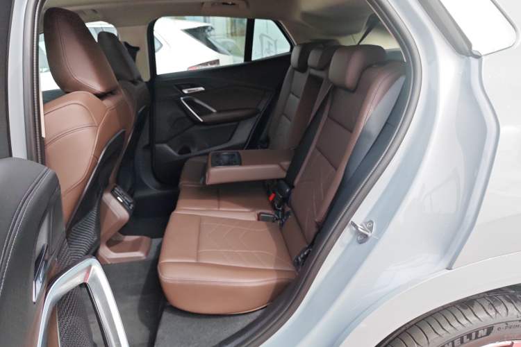 Used BMW X2 2024 sDrive25i M Sport Package Interior 4