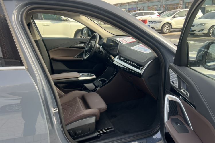 Used BMW X2 2024 sDrive25i M Sport Package Interior 7