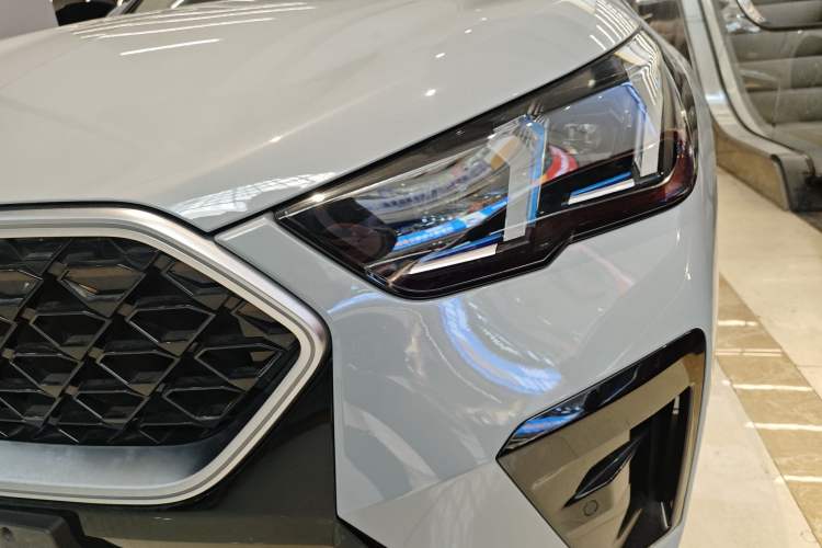 Used BMW X2 2024 sDrive25i M Sport Package Left Front Headlight