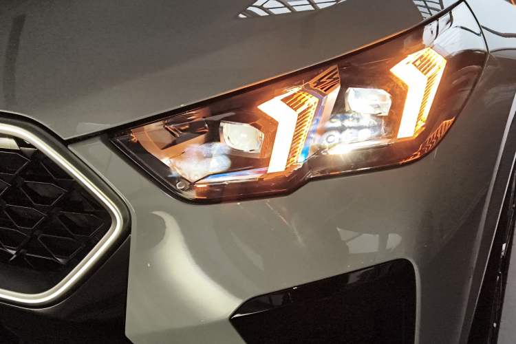 Used BMW X2 2024 sDrive25i M Sport Package Left Front Headlight