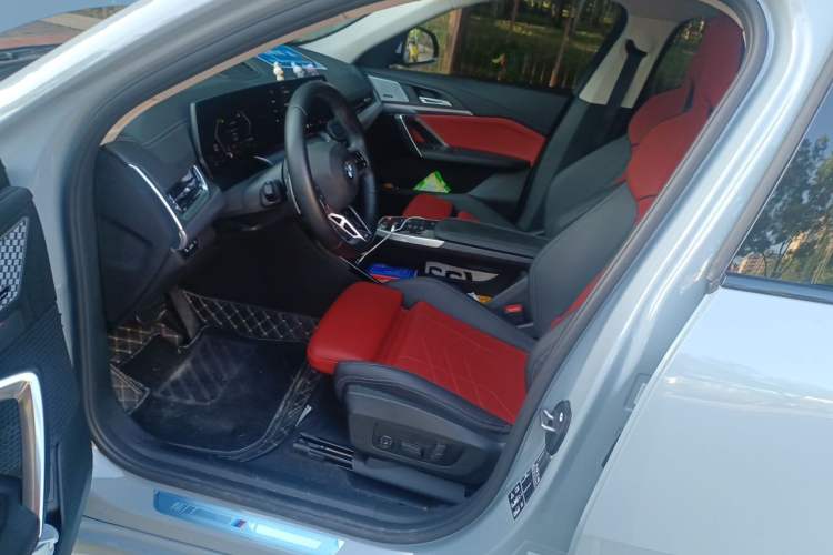 Used BMW X2 2024 xDrive25i M Sport Night Edition package Left Front Seat