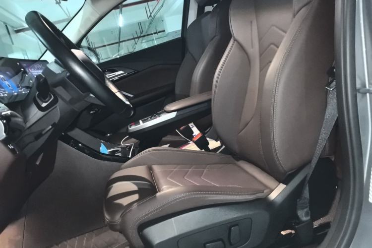 Used BMW X2 2024 sDrive25i M Sport Package Left Front Seat