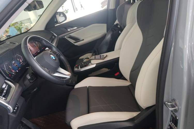 Used BMW X2 2024 sDrive25i M Sport Package Left Front Seat