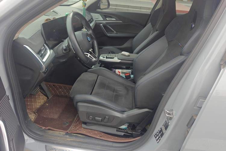 Used BMW X2 2024 xDrive25i M Sport Night Edition package Left Front Seat