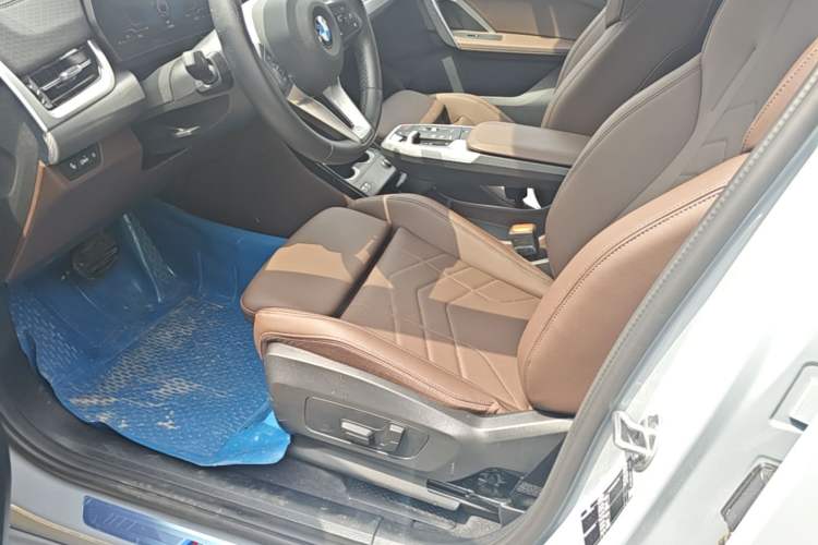 Used BMW X2 2024 sDrive25i M Sport Package Left Front Seat
