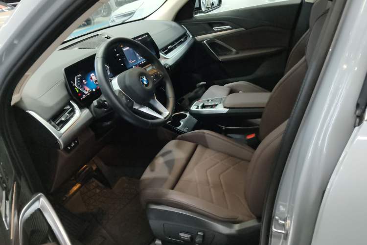 Used BMW X2 2024 sDrive25i M Sport Package Left Front Seat