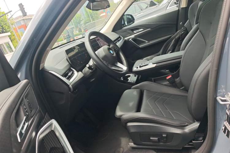 Used BMW X2 2024 sDrive25i M Sport Package Left Front Seat