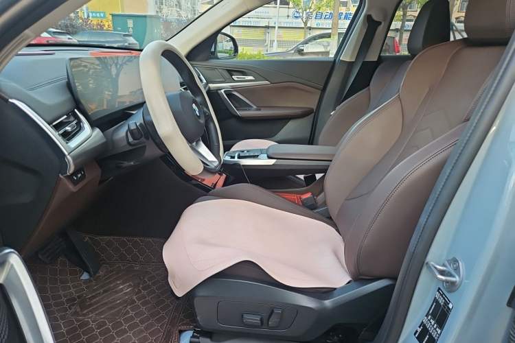 Used BMW X2 2024 sDrive25i M Sport Package Left Front Seat