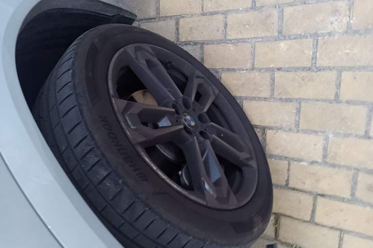 Used BMW X2 2024 sDrive25i M Sport Package Left Front Wheel Hub
