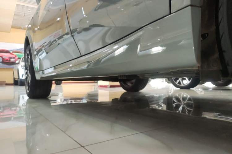 Used BMW X2 2024 sDrive25i M Sport Package Left Side Sill