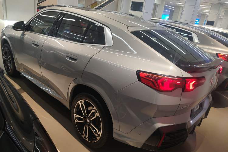 Used BMW X2 2024 sDrive25i M Sport Package Rear Left 45 Deg