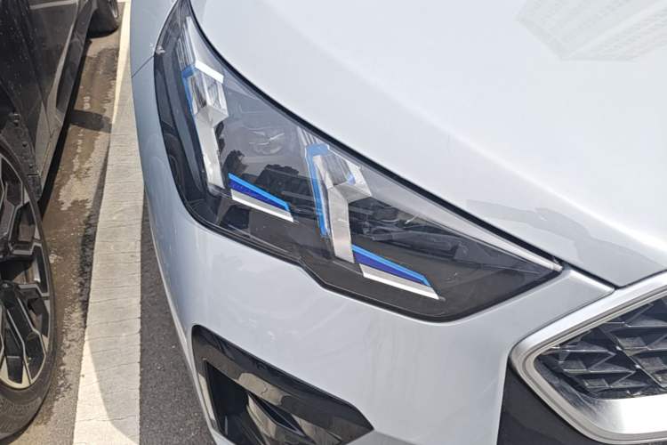 Used BMW X2 2024 sDrive25i M Sport Package Right Front Headlight