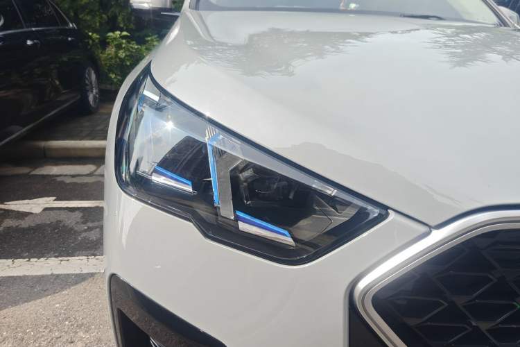 Used BMW X2 2024 sDrive25i M Sport Package Right Front Headlight