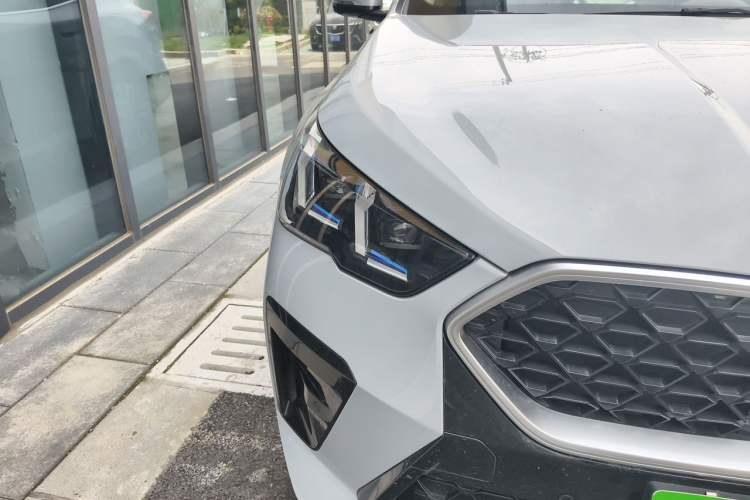 Used BMW X2 2024 sDrive25i M Sport Package Right Front Headlight