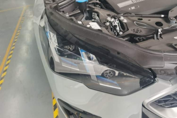 Used BMW X2 2024 sDrive25i M Sport Package Right Front Headlight