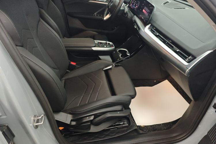 Used BMW X2 2024 sDrive25i M Sport Package Right Front Seat
