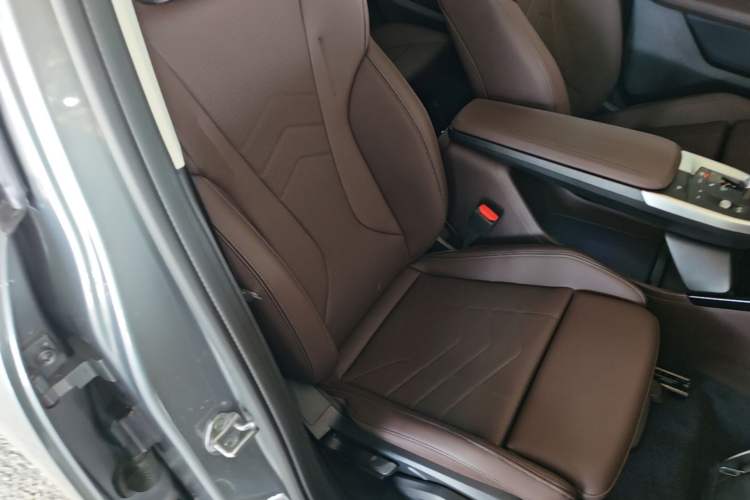 Used BMW X2 2024 sDrive25i M Sport Package Right Front Seat