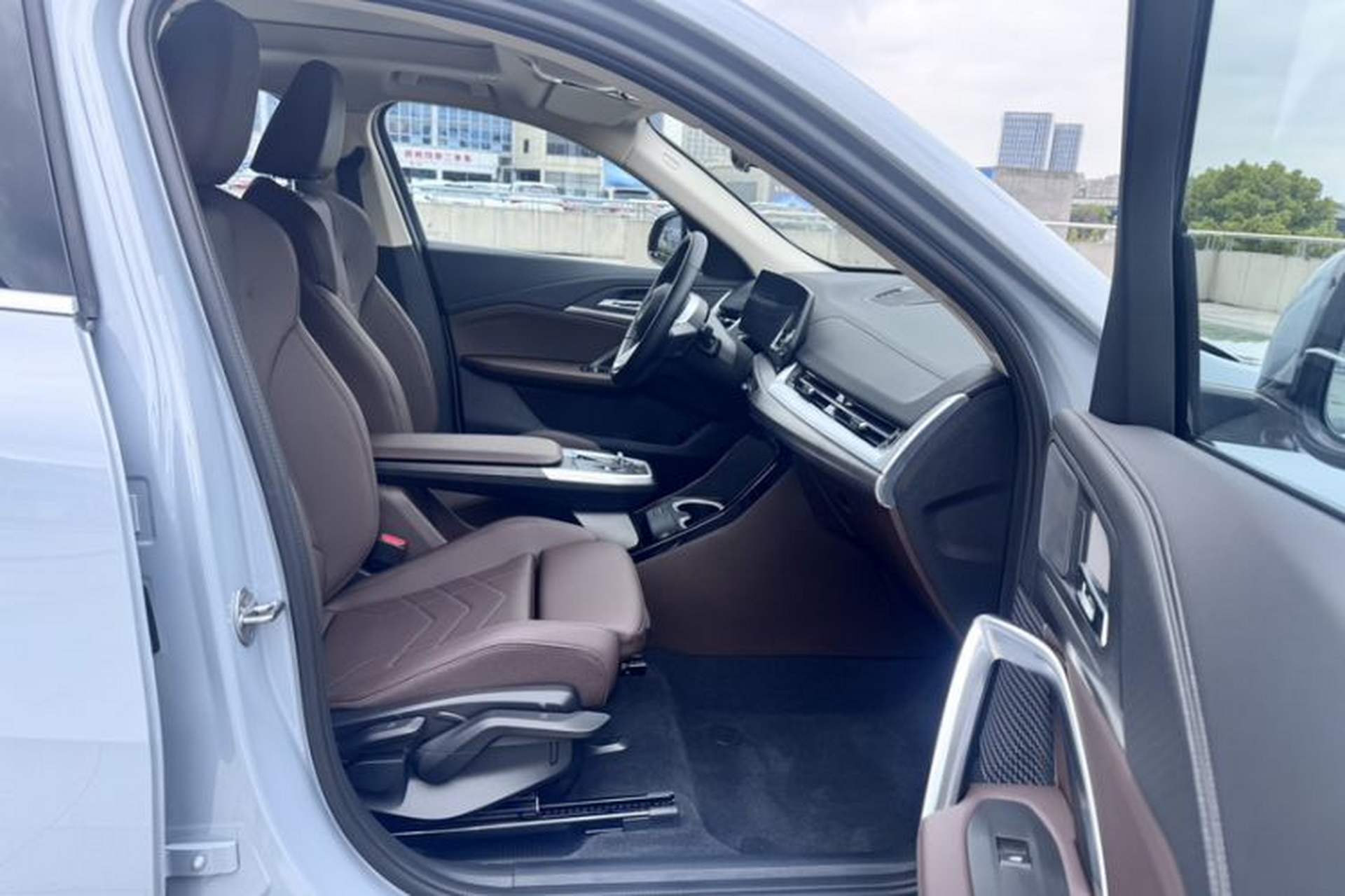Used BMW X2 2024 sDrive25i M Sport Package Right Front Seat