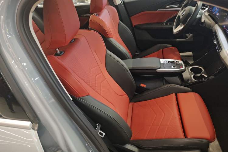 Used BMW X2 2024 sDrive25i M Sport Package Right Front Seat
