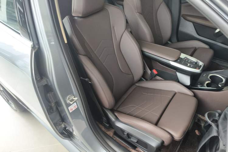 Used BMW X2 2024 sDrive25i M Sport Package Right Front Seat