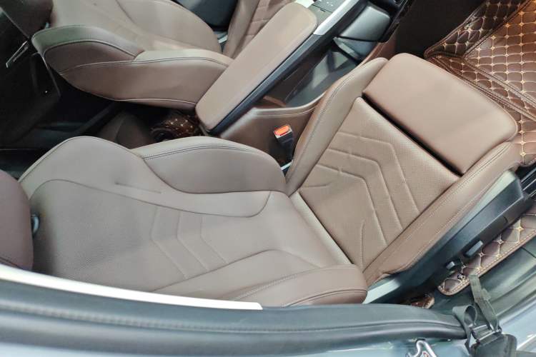 Used BMW X2 2024 sDrive25i M Sport Package Right Front Seat