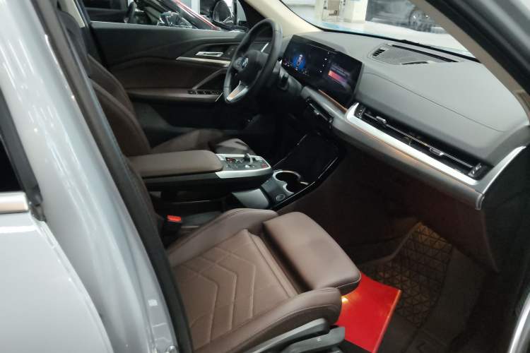 Used BMW X2 2024 sDrive25i M Sport Package Right Front Seat