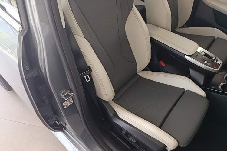 Used BMW X2 2024 sDrive25i M Sport Package Right Front Seat