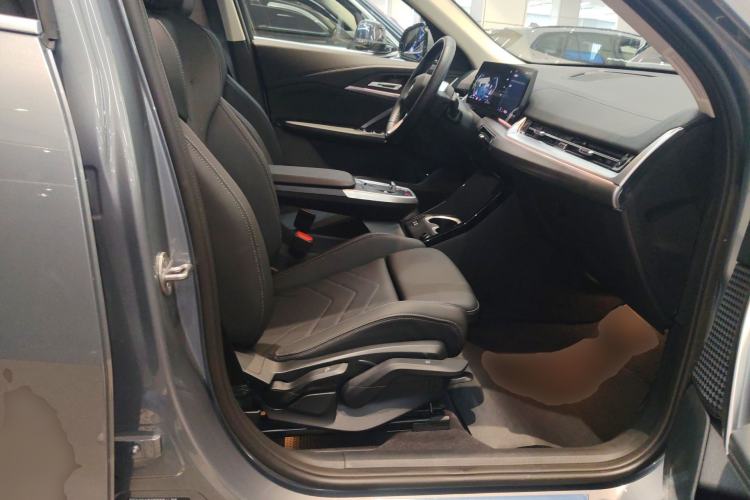 Used BMW X2 2024 sDrive25i M Sport Package Right Front Seat