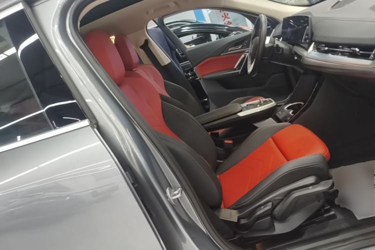 Used BMW X2 2024 sDrive25i M Sport Package Right Front Seat